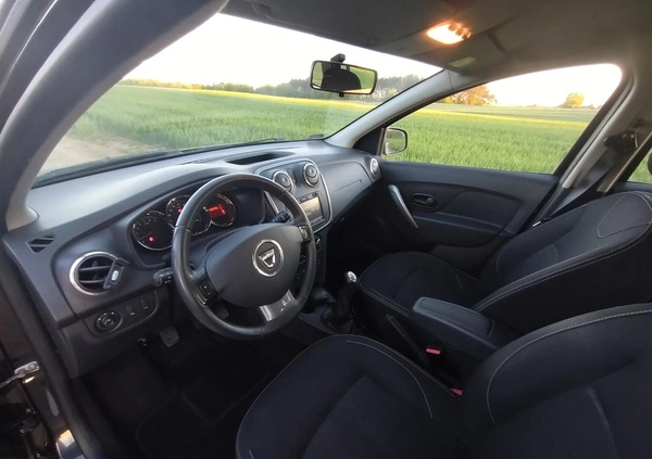 Dacia Logan cena 19900 przebieg: 143250, rok produkcji 2014 z Radzymin małe 137